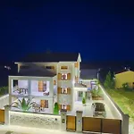 Tatil Evi Nena